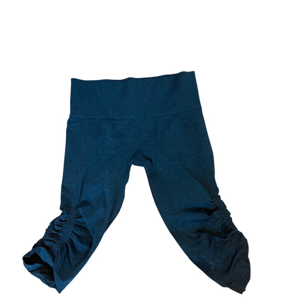 Lululemon In The Flow Crop Leggings Seamless Ruched cropped dark green size 6.